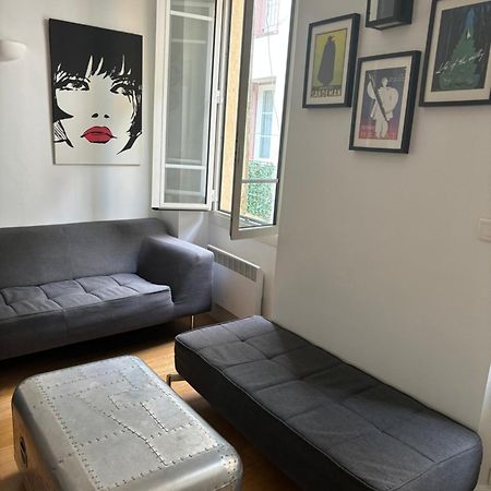 2 Bedroom Funky Apartment In The Heart Of The Old Town Of Antibes Zewnętrze zdjęcie