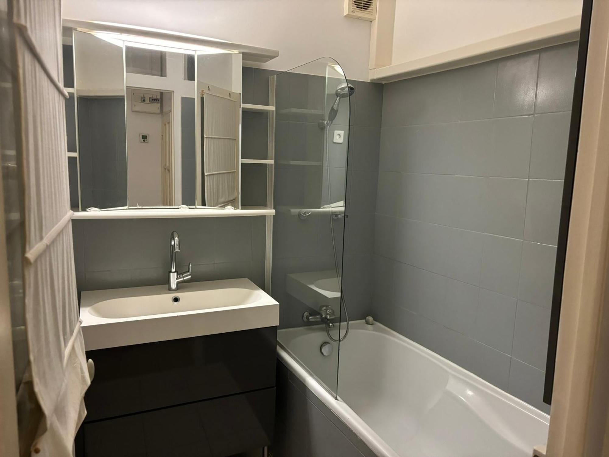 2 Bedroom Funky Apartment In The Heart Of The Old Town Of Antibes Zewnętrze zdjęcie