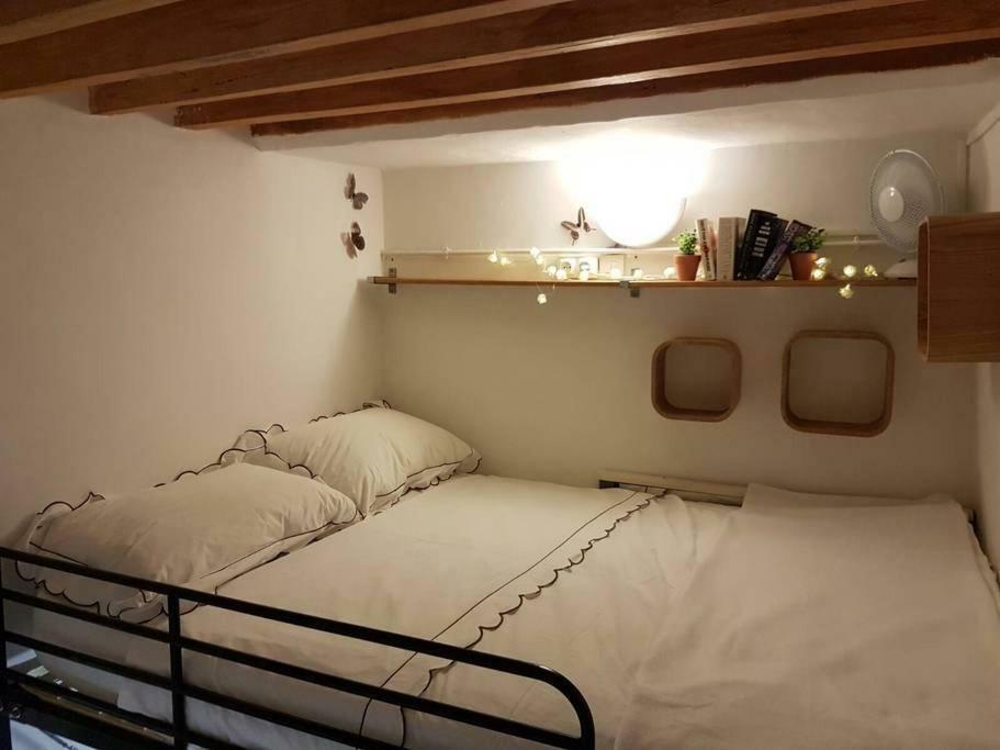 2 Bedroom Funky Apartment In The Heart Of The Old Town Of Antibes Zewnętrze zdjęcie